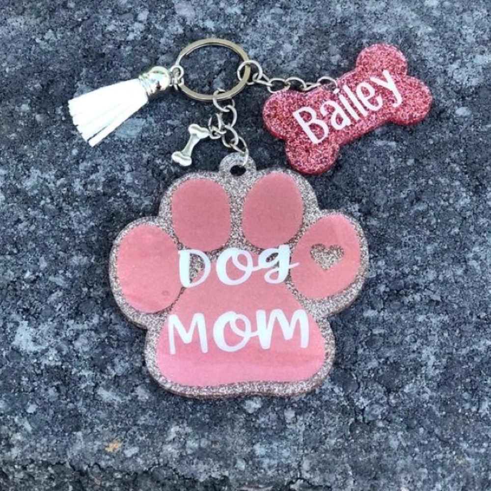Personalized dog keychain